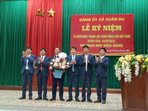 đảng 2.jpg