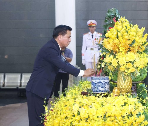 trọng hung.jpg